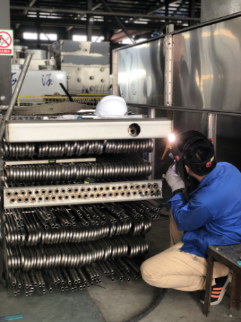 <strong>冷卻塔填料堵換熱器</strong>