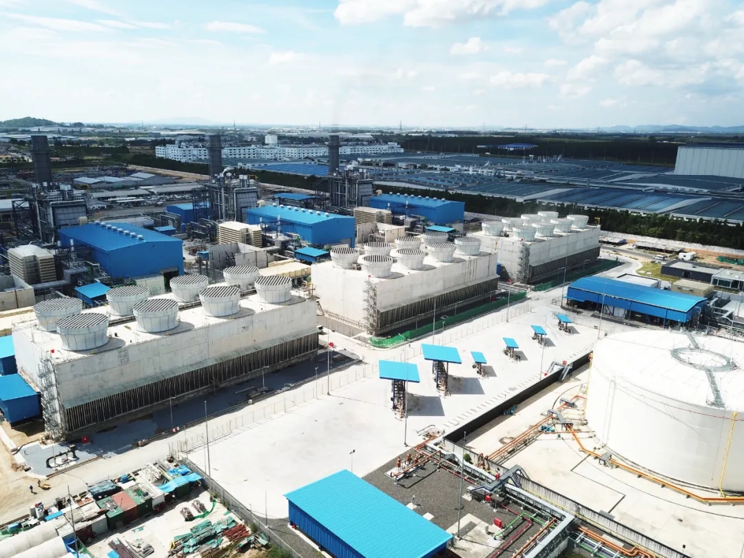 <strong>冷卻塔填料堵塞后的清洗步驟全解析：從現(xiàn)場勘查到高效復(fù)原的專業(yè)操作指</strong>