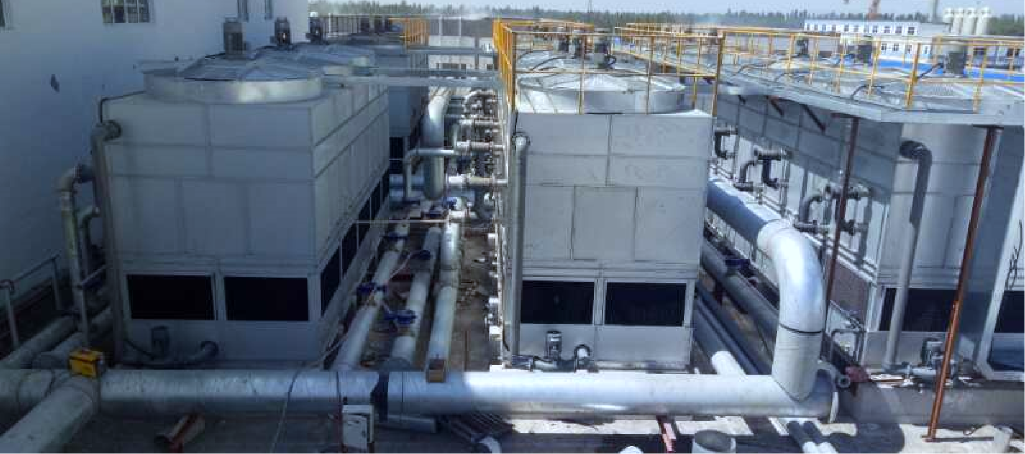 <strong>氣流與水膜的共舞藝術(shù)：深度揭秘冷卻塔填料怎么布置的空間邏輯與熱工優(yōu)化</strong>