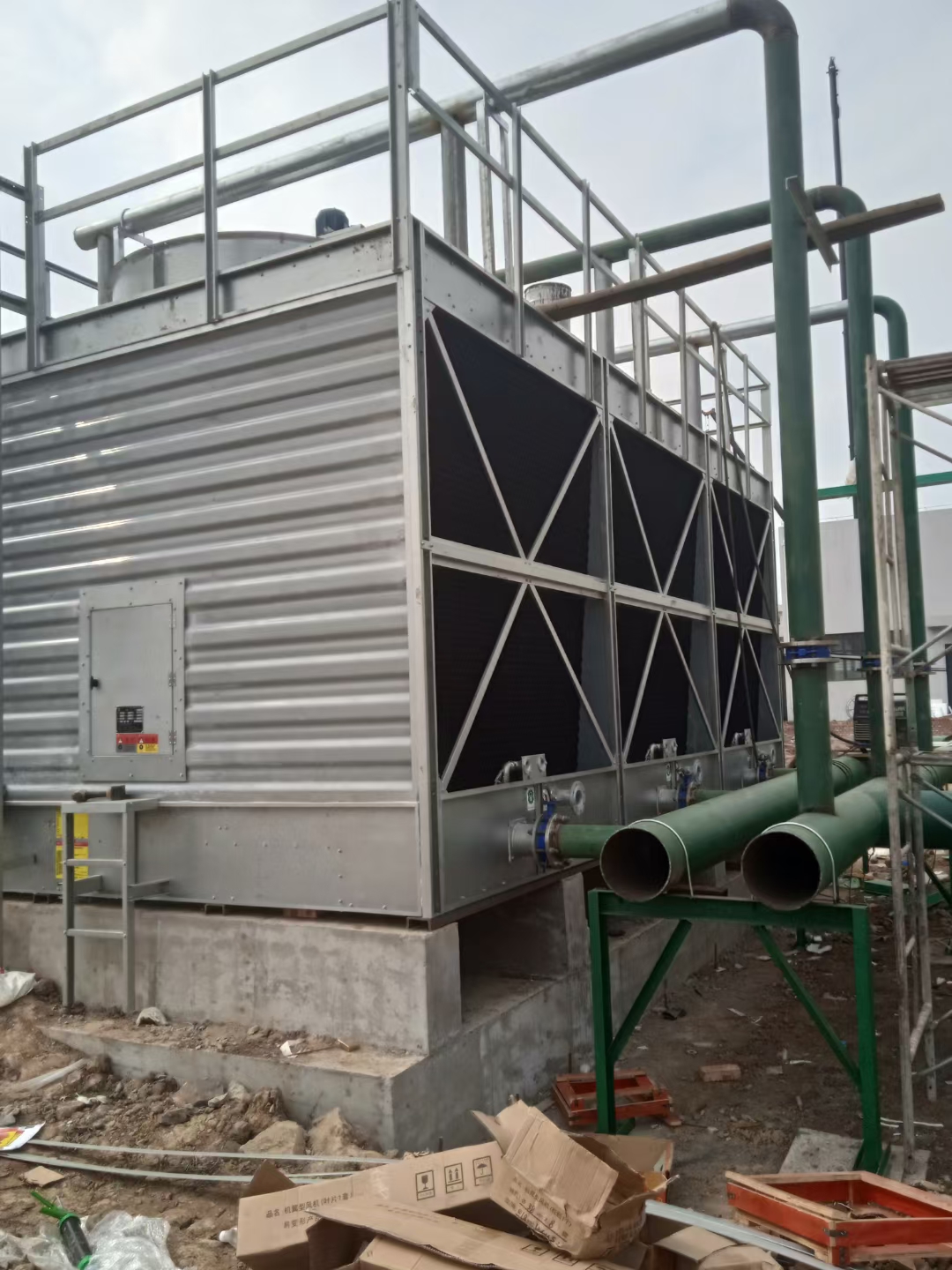 <strong>工業冷卻系統節水防線重構：深度解析冷卻塔收水器失效了如何維修更換的流</strong>