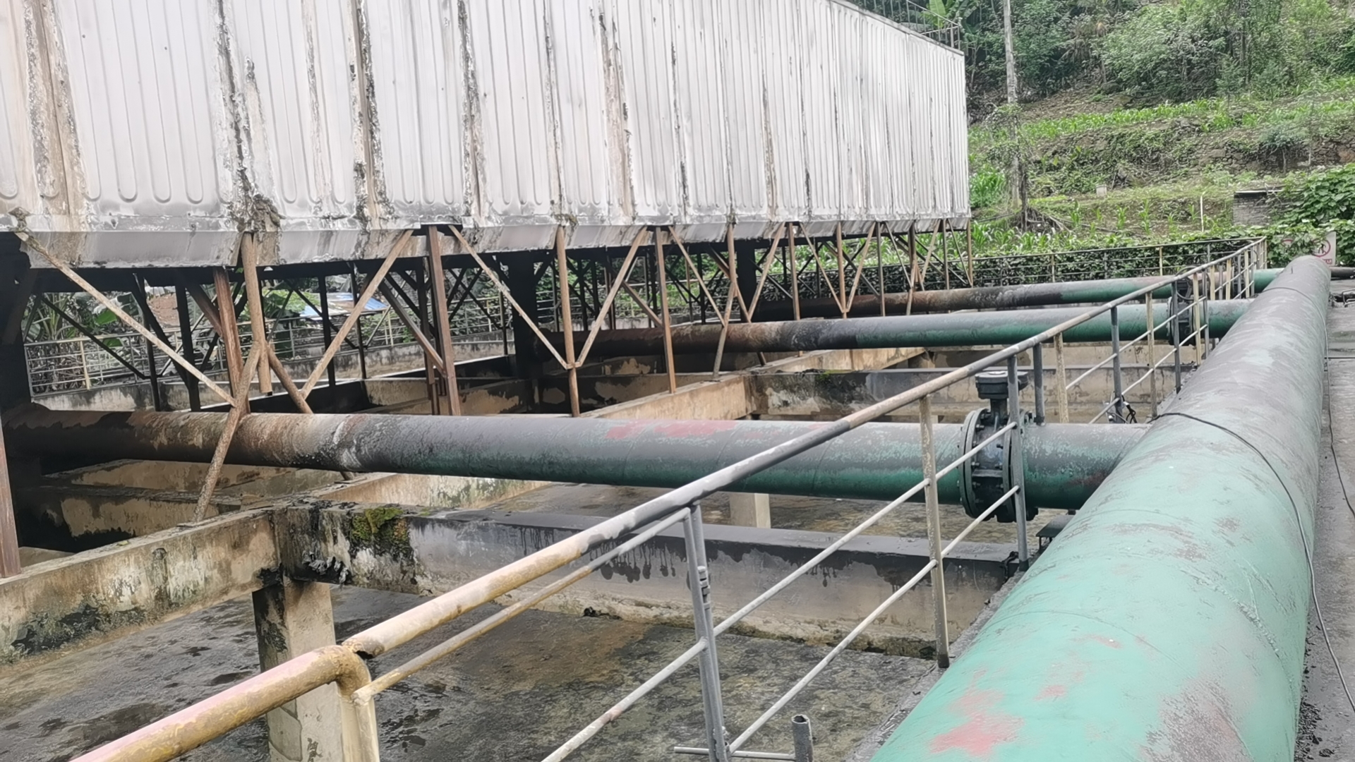 <strong>冷卻塔壞了深度全景</strong>