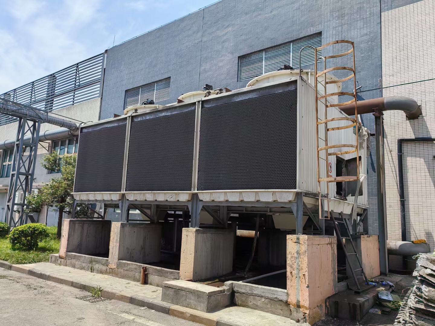 <strong>告別“頭痛醫頭”的粗放運維，揭秘冷卻塔填料堵塞原因背后的流體動力學真</strong>